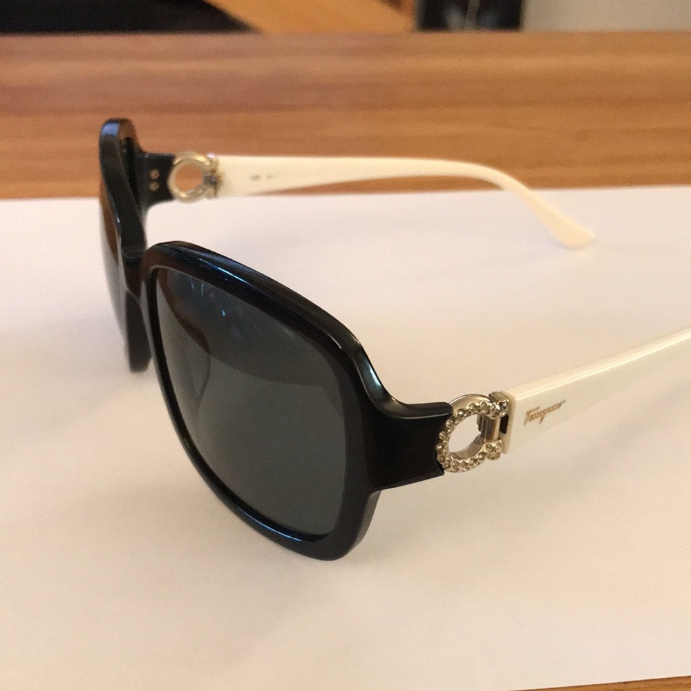 Salvatore Ferragamo Polarized Sunglasses - Black and White